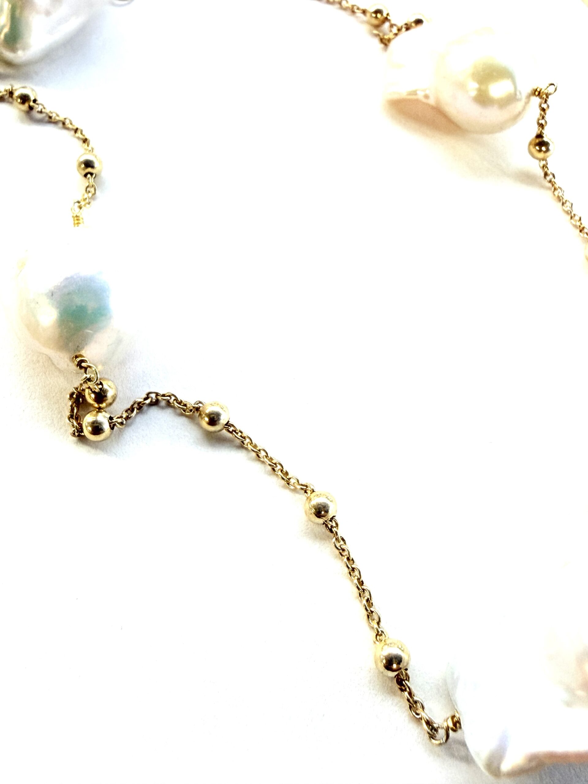 Elegancia Orgánica: Collar de Perlas Barrocas y Oro chapado en plata de ley. - Imagen 4