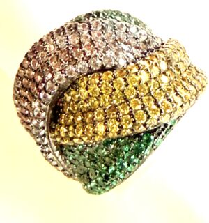 Anillo de Plata y Pavé Tricolor "Luz Vibrante"