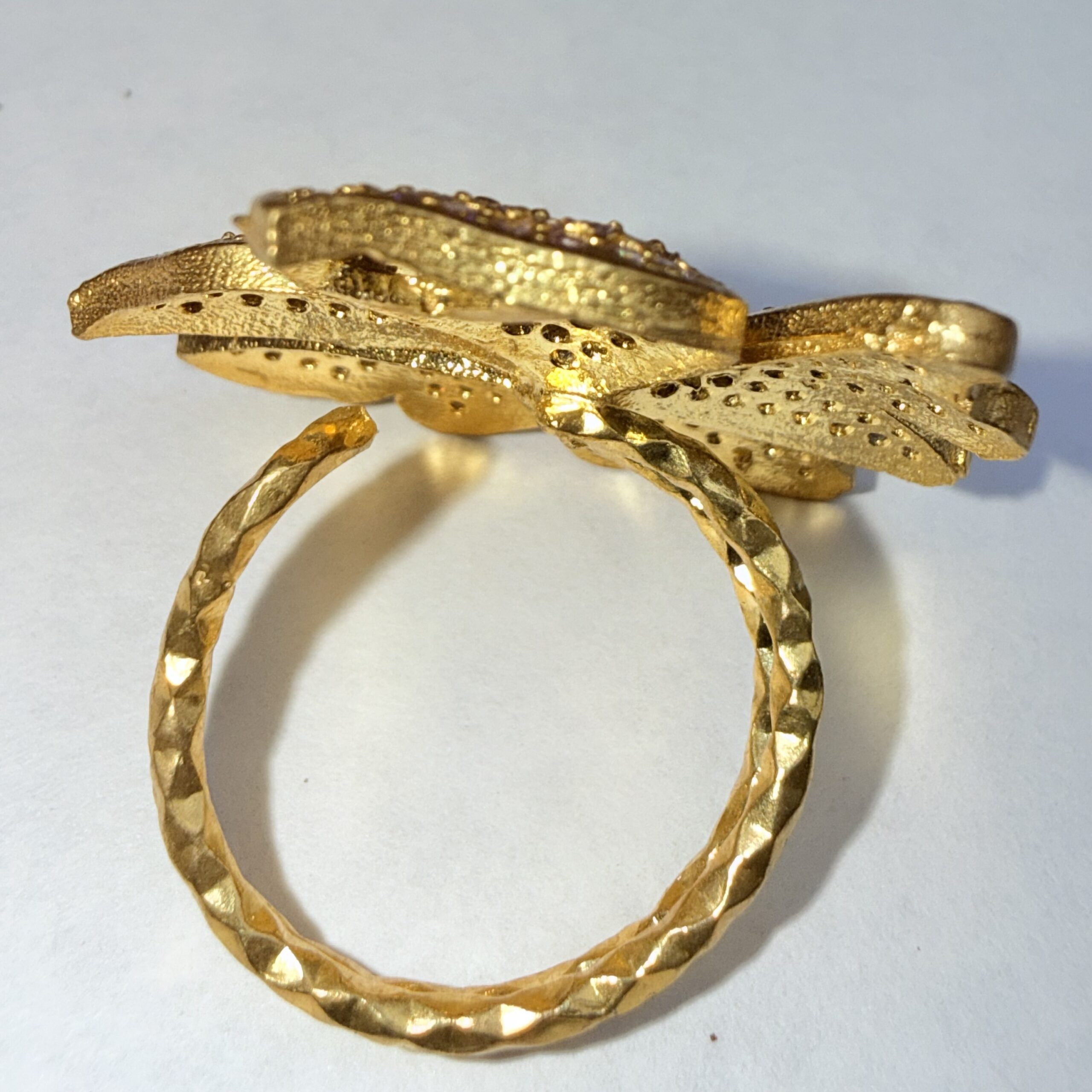 Sortija chapada en oro con circonites - Imagen 2