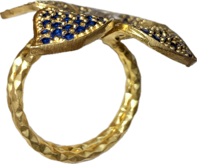 Sortija. Bañada en oro con circonites azules. - Imagen 2