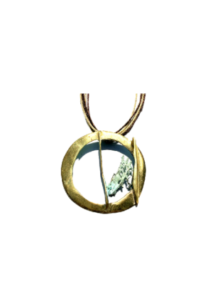 Collar escultórico Fili Plaza en dorado y verde agua – Elegancia orgánica.